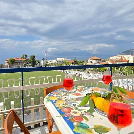 Residenza Le Sirene City Center Сорренто Экстерьер фото